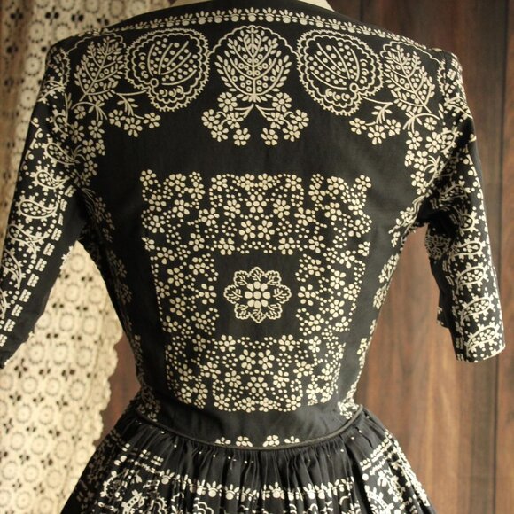 Vintage 1950s Dress with Pockets, Bill Atkinson Glen of Michigan Black and White - Picture 10 of 14